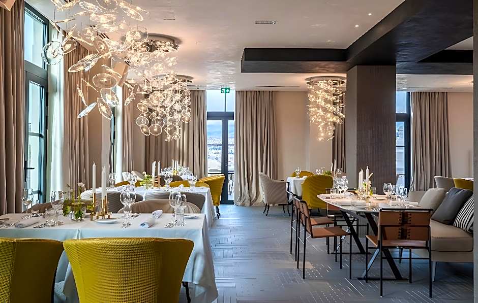 Monograph Freedom Square