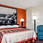 Super 8 by Wyndham Harrisburg