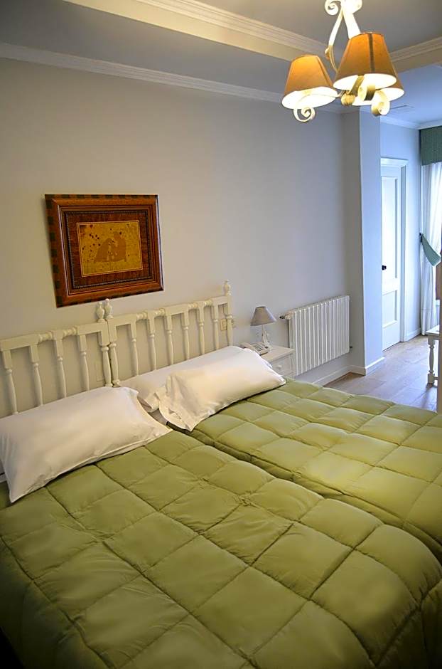 Hotel Tres Carabelas