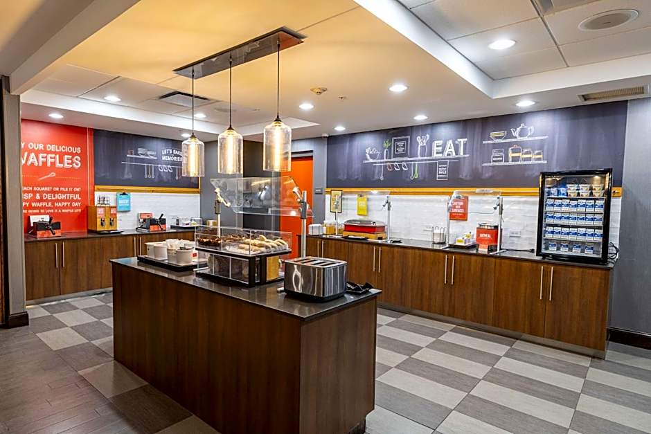 Hampton Inn By Hilton And Suites Greensboro/Coliseum Area, Nc