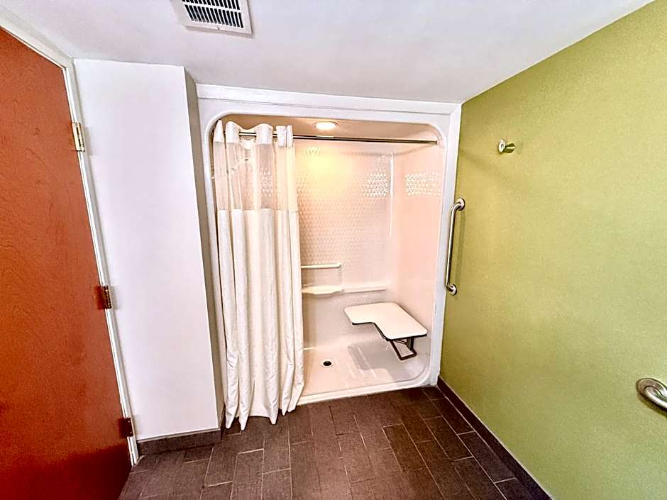 Sleep Inn & Suites Niantic North