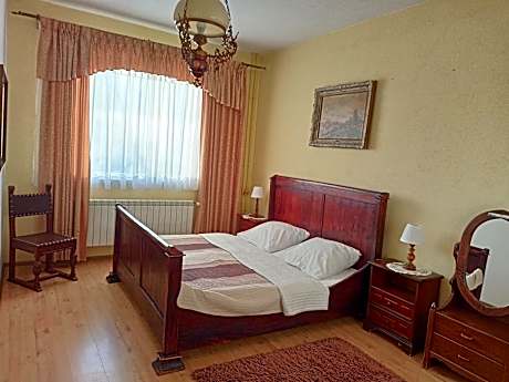 Triple Room with Private Bathroom