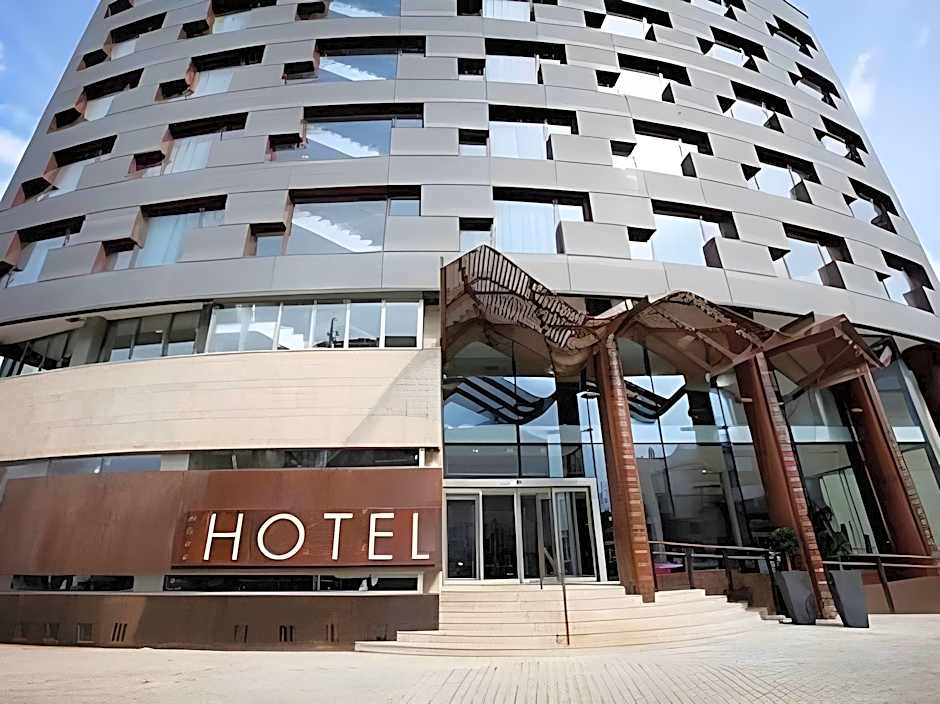 Mas Monzon Hotel