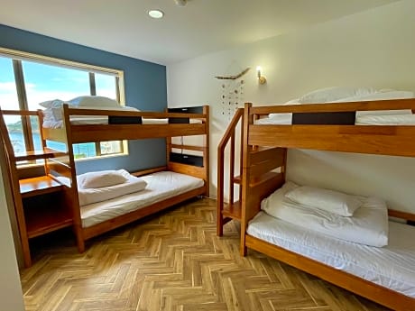 Bed in 6-Bed Mixed Dormitory Room