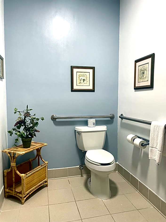 Grand Vista Hotel & Suites
