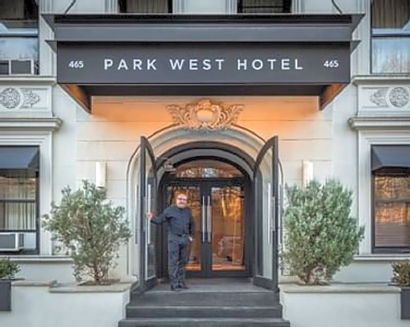 Park West Hotel (CLOSED)