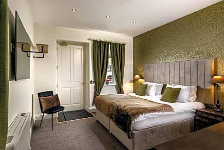 Superior Deluxe Double or Twin Room