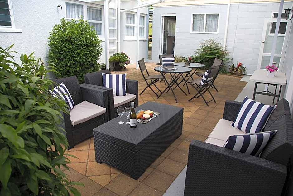 Harbour View Motel and Waterfront Apartments