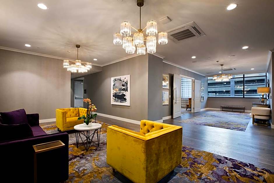 Ambassador Hotel Kansas City, Autograph Collection by Marriott
