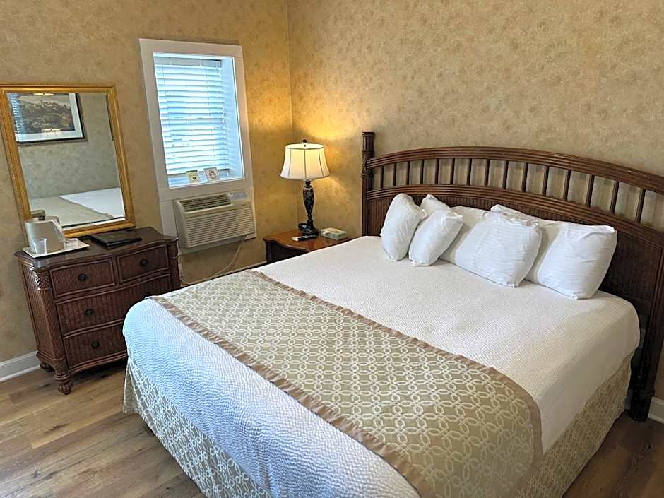 Island House Historic Vacation Rentals