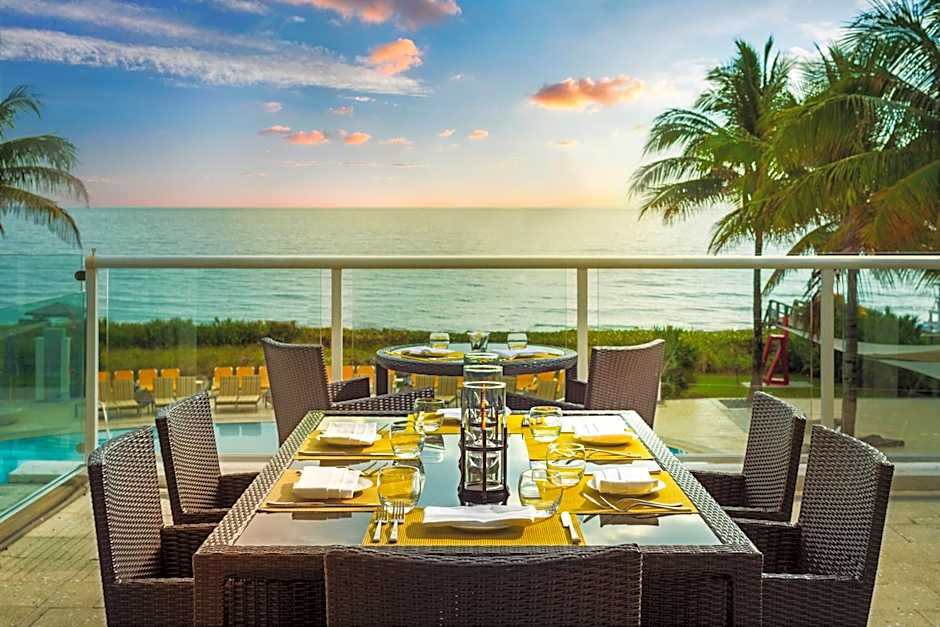 Boca Beach Club, A Waldorf Astoria Resort