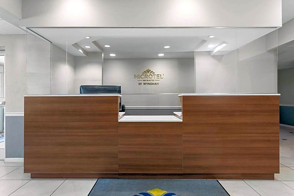 Microtel Inn & Suites by Wyndham Panama City