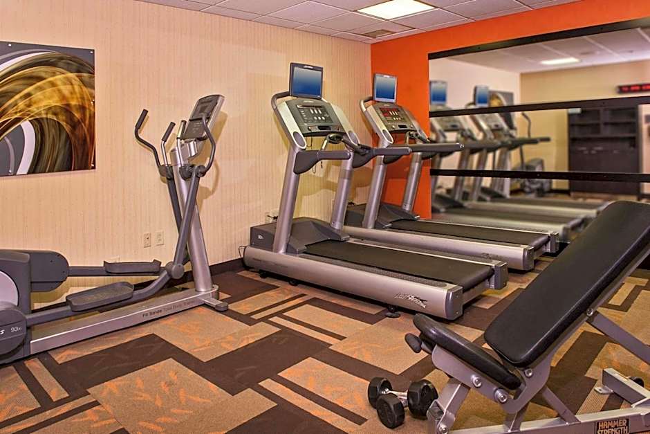 Courtyard by Marriott Richmond West