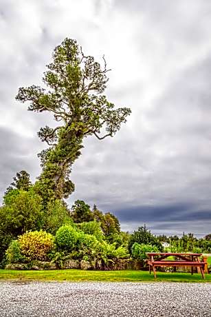 Studio Queen & Single