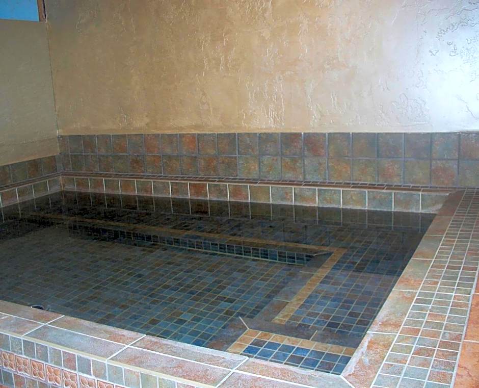 Riverside Hot Springs Inn & Spa - Adults Only
