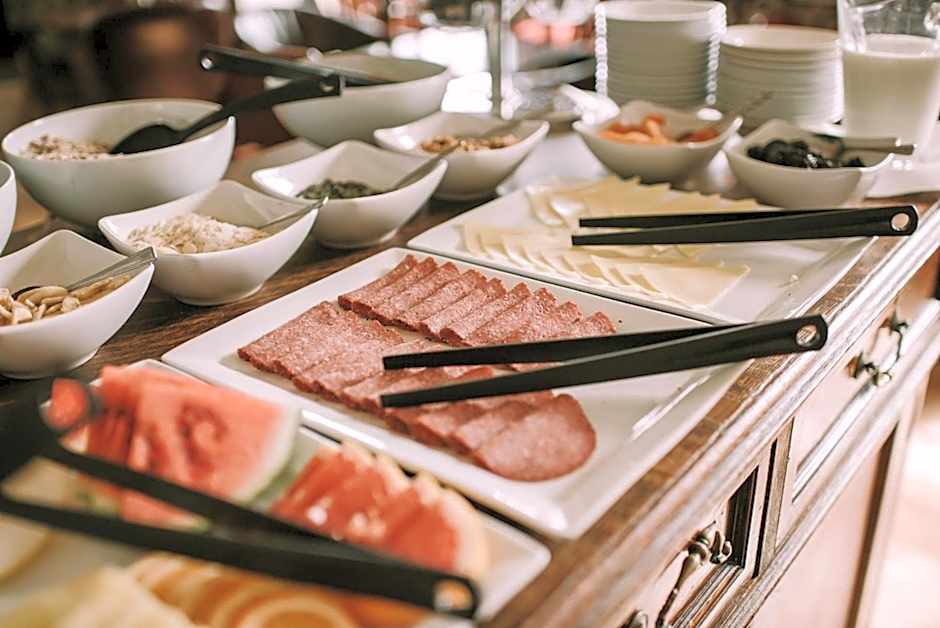 Royal Valentia Hotel