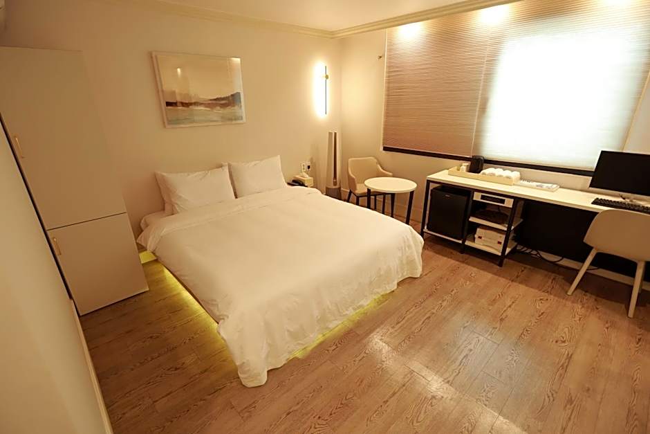 Hotel Myeongji