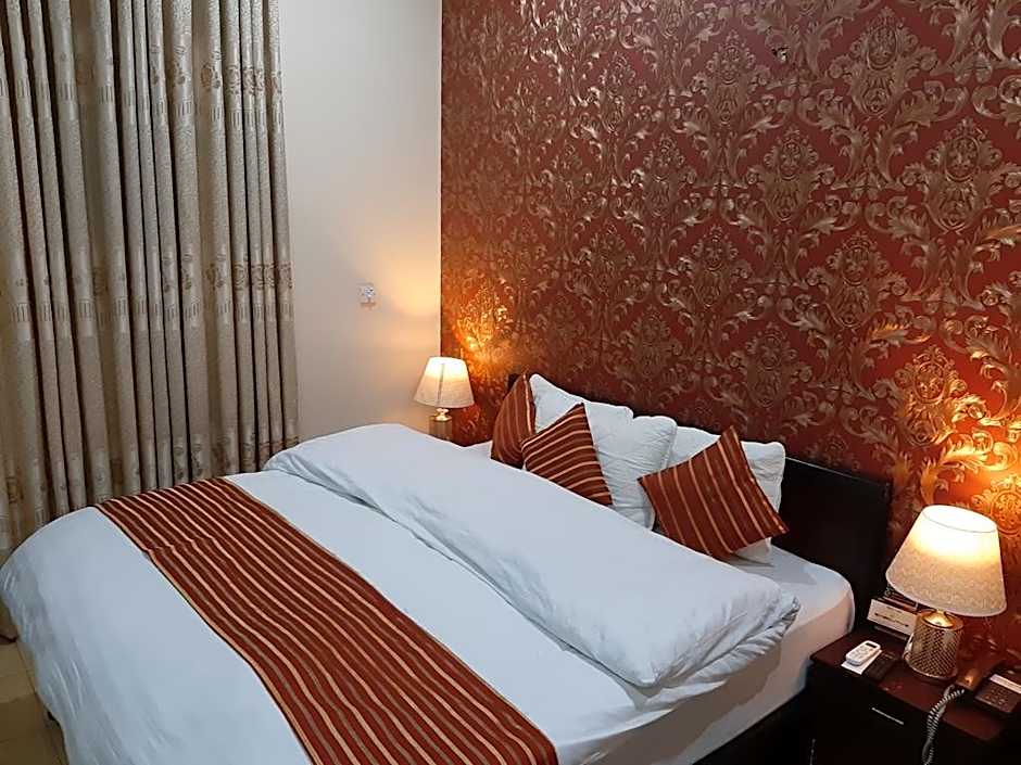 Hotel Executive Lodge