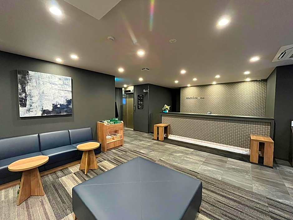 Hotel Route-Inn Toyama Ekimae