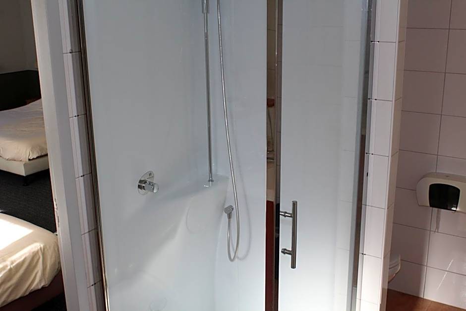 Hotel,cafe,biljart POT