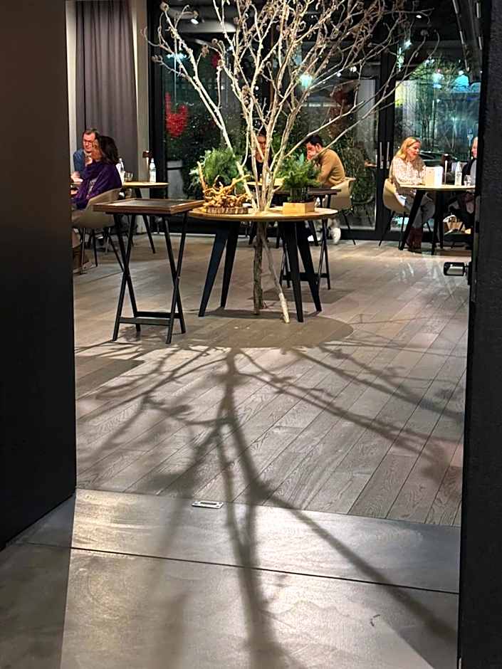 Airfield Living - Airport
