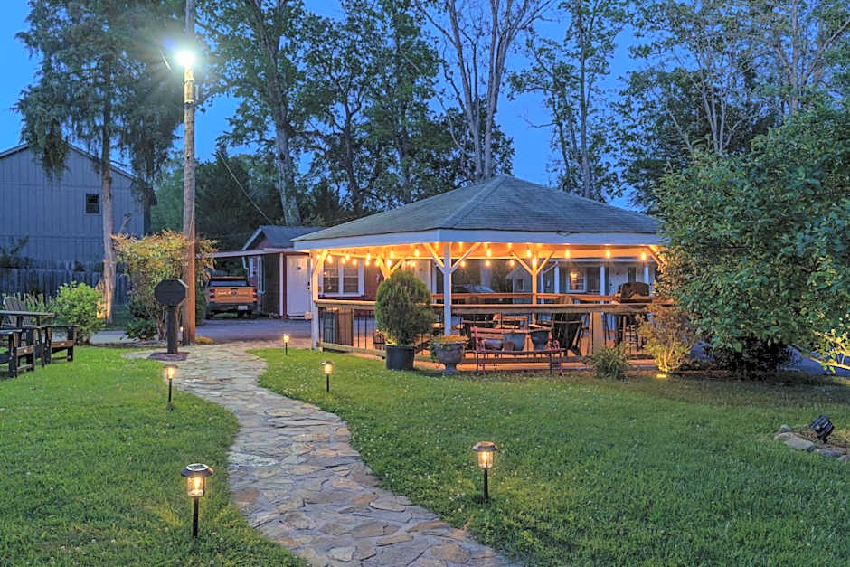 CedarWood Inn