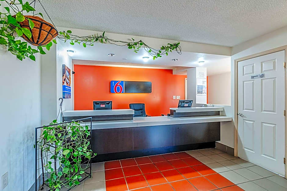 Motel 6-Martinsburg, WV