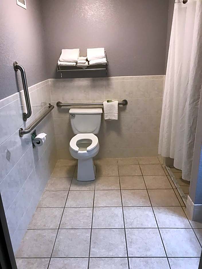 AmericInn by Wyndham Ankeny/Des Moines