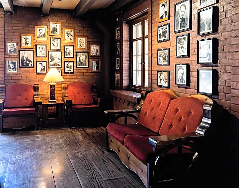 Hotel El Rancho