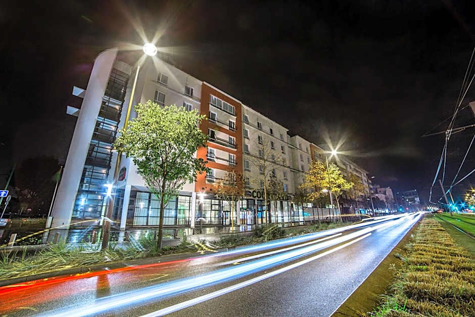 Courtyard by Marriott Paris La Defense West - Colombes