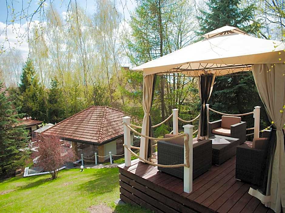 Noce i Dnie Hotel