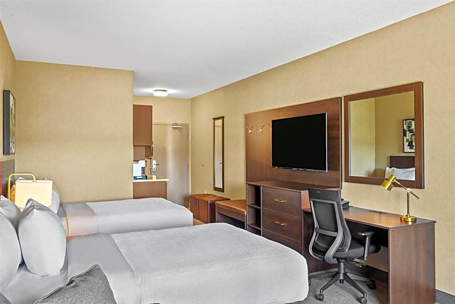 Ramada by Wyndham Drumheller Hotel & Suites