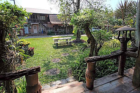 Baan Esan Country House