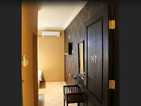 Deluxe Twin Room Type A