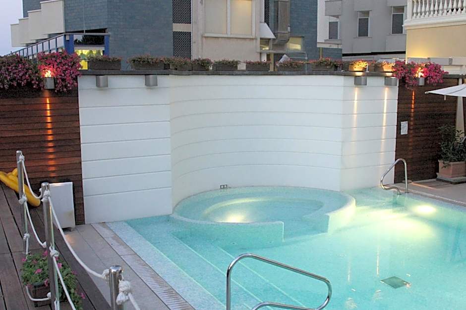 Novecento Suite Hotel