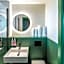 TRIBE Paris Clichy