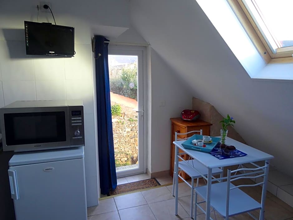 Studio "LA MEDINA", PISCINE jusqu'au 15 septembre, JARDIN BOTANIQUE, COMMERCES &MER