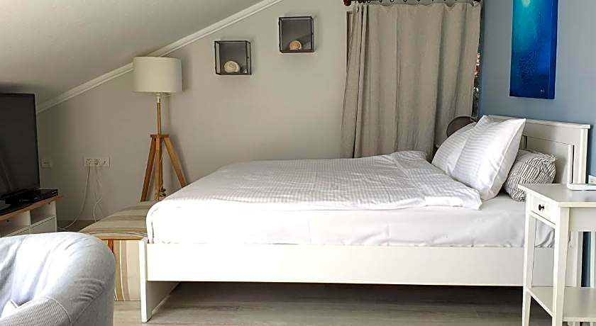 A&B Home Hotel