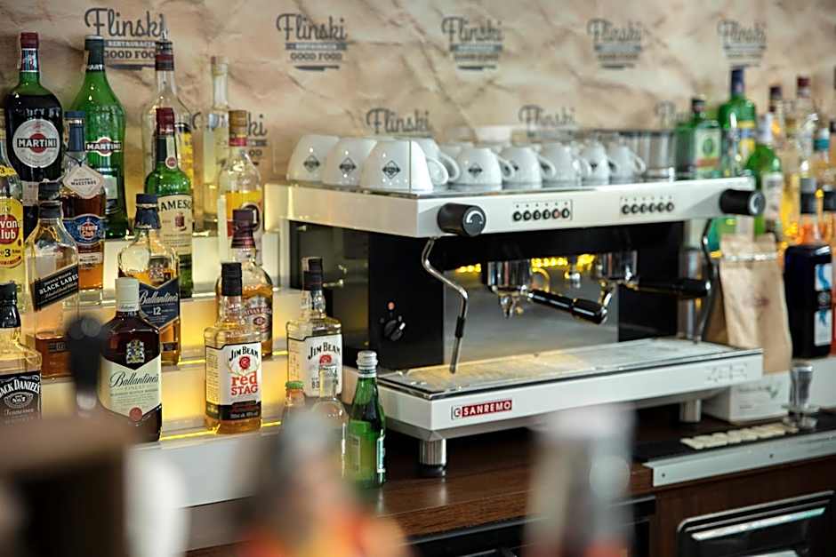 Flinski Sport X SPA, Boutique X Art