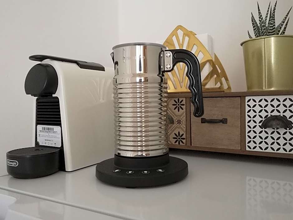 Eccelsoleccese Boutique B&B - steps from the Historic Center