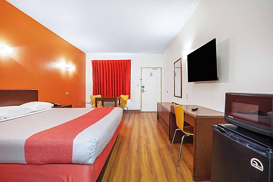 Motel 6-Covington, TN