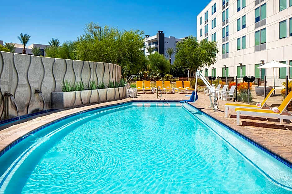 Aloft Tempe
