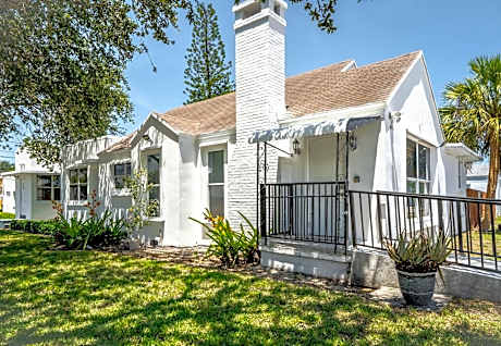 PRAIA Hotel Hollywood