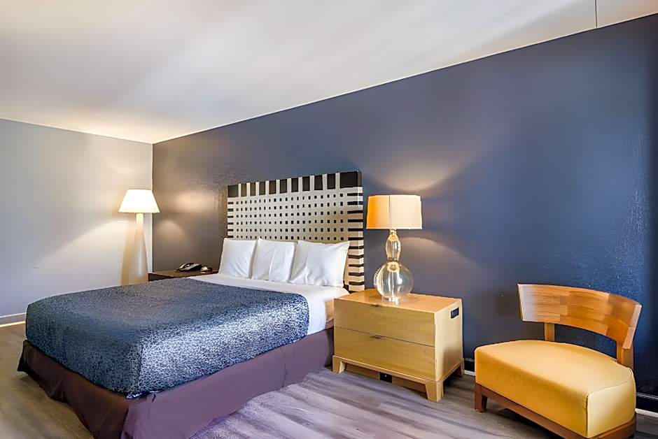 Suburban Studios Brunswick I-95