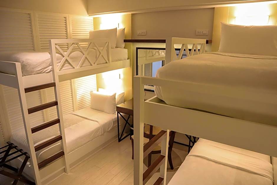 Photo 1 of 10 of Loft