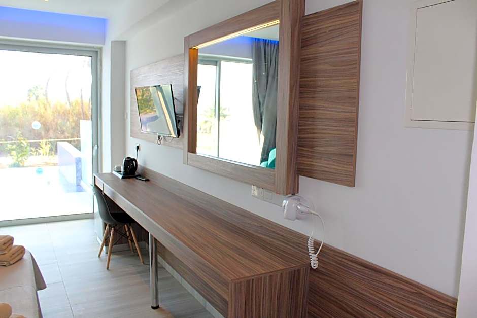 Fedrania Gardens Hotel