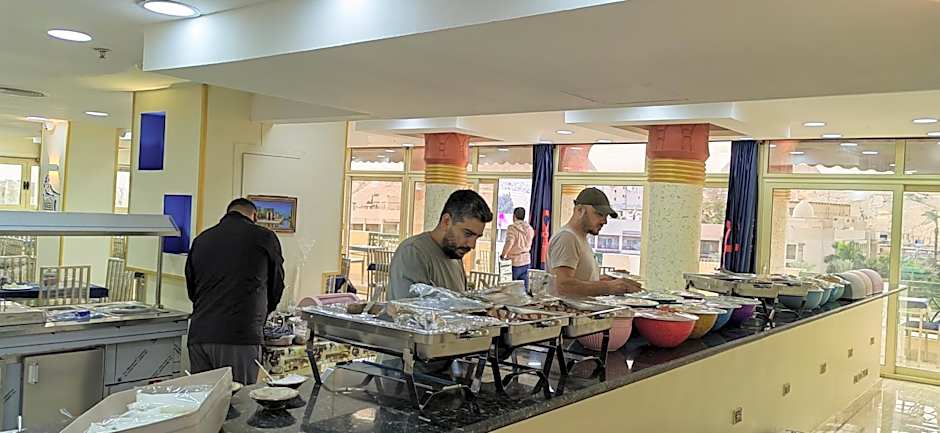 Regency Pyramids Hotel