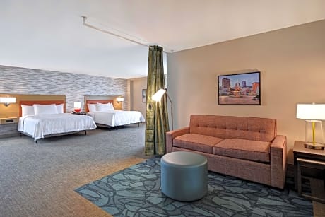 Studio Two Queen Beds