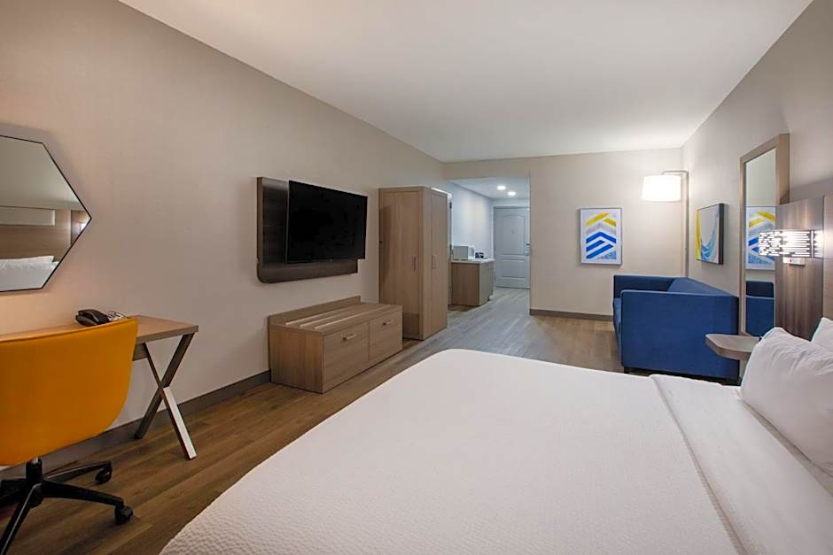 Holiday Inn Express Lathrop - South Stockton By IHG