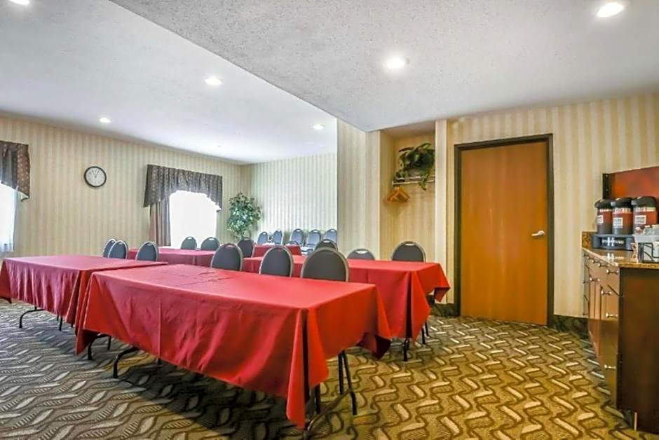 FairBridge Inn & Suites Batavia-Darien Amusement Park